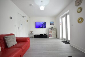 Televisie, videospelletjes en een kantoor