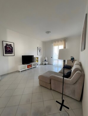 TV