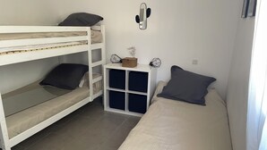 2 bedrooms, iron/ironing board, WiFi, bed sheets - Apartment in residence with swimming pool and janitor, walking distance to the beach (Zonza)