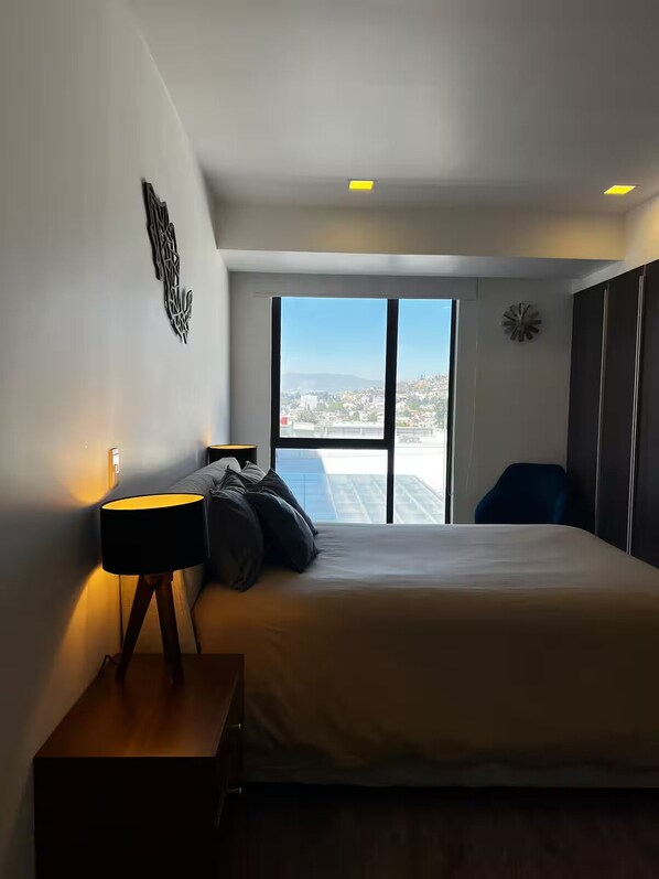 1 chambre, fer et planche à repasser, Wi-Fi, draps fournis
