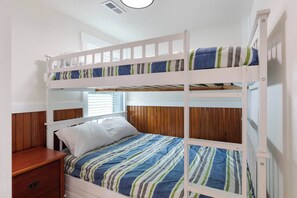 3 chambres, bureau, Wi-Fi, draps fournis