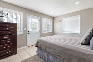 4 chambres, bureau, lit parapluie, Wi-Fi