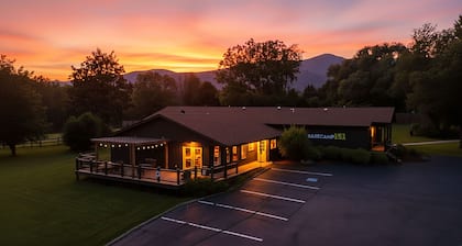 Spacious 2-Queen Studio w/ Desk | Pet-Friendly