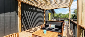 Stylish Studio near Virginia Wine Trail | Sleeps 4