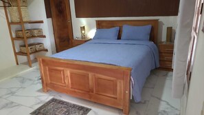 4 bedrooms, free WiFi, bed sheets - Newly Remodeled Villa Las Flores, 13 guests, 5 Rooms, 4 full bathrooms, AC (Las Flores)