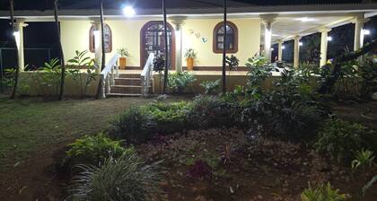 Newly Remodeled Villa Las Flores, 13 guests, 5 Rooms, 4 full bathrooms, AC