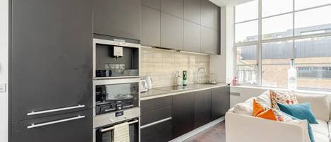 Fridge, microwave, oven, stovetop