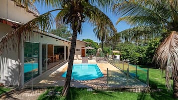 Piscina all'aperto