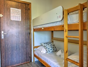 Wifi gratis y ropa de cama