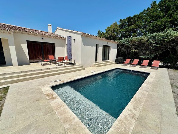 Piscine extérieure, piscine chauffée