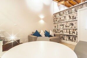 Apartment | Living area