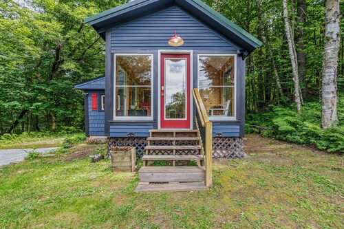 Walk to Trails & Village +Pets - Highland Cabin