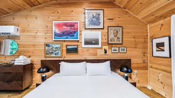 1 habitación, escritorio, tabla de planchar con plancha y wifi