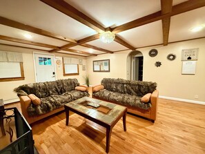 Télévision, cheminée