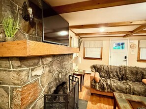 Télévision, cheminée