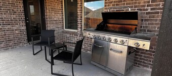 Stylish 4BR Home in Princeton. Large Yard,Pool,Workspace. Near Frisco & McKinney
