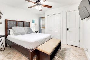 4 bedrooms, iron/ironing board, free WiFi