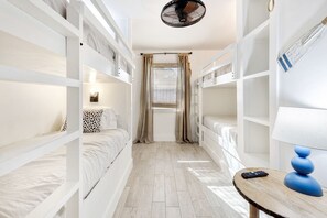 4 chambres, fer et planche à repasser, Wi-Fi gratuit