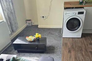 Interior - Chic Manchester Apartment Retreat (Manchester)