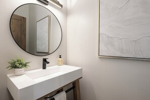 Interior - Modern style, mountain charm-newly renovated for your any season getaway. (Fraser)