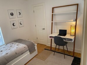 4 bedrooms, desk, iron/ironing board, WiFi