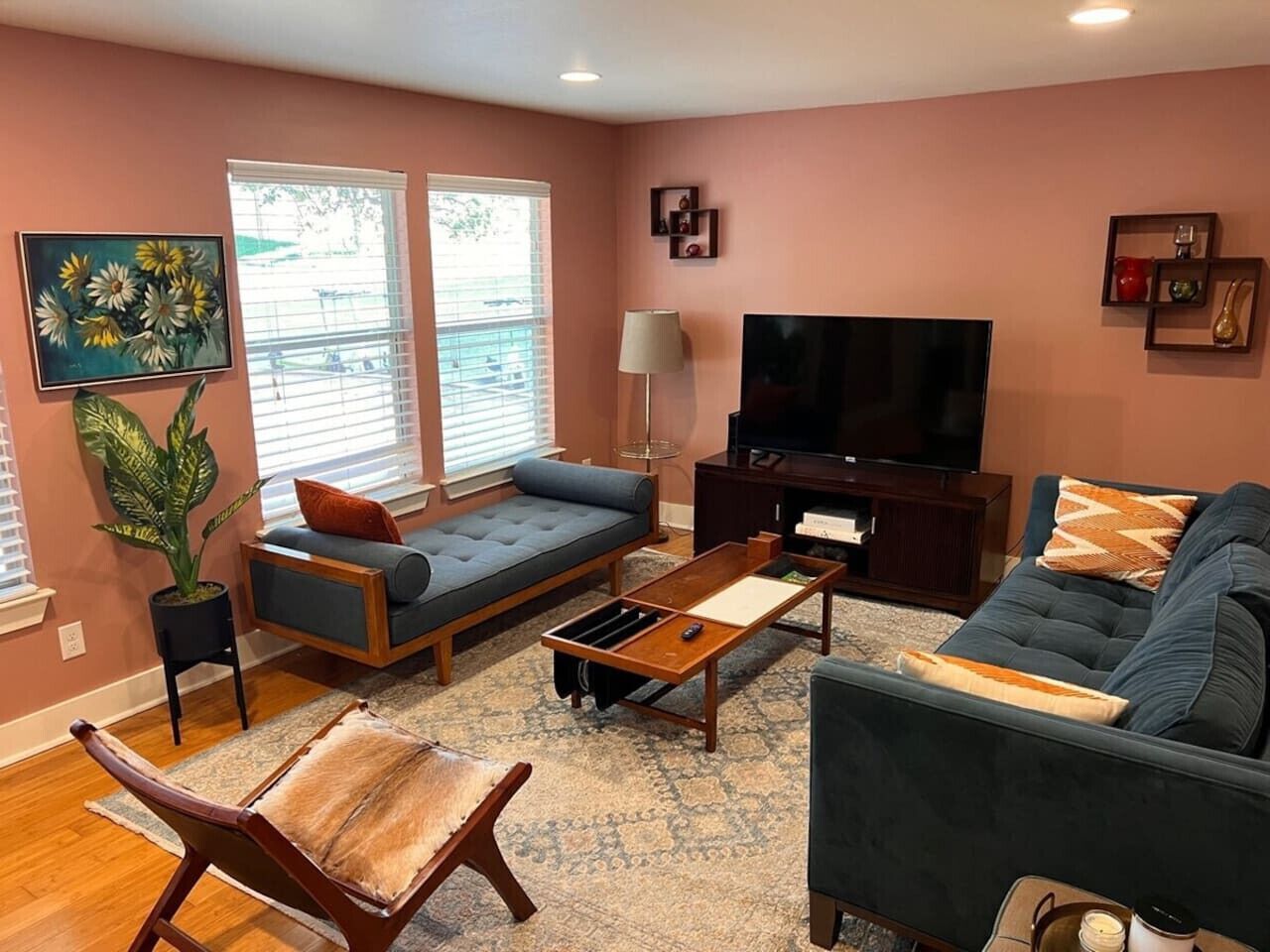 TV, fireplace, foosball, table tennis