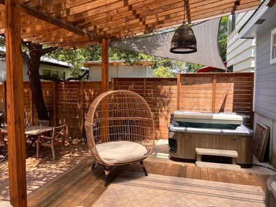 Retro Cowboy Villa in the Heart of Austin