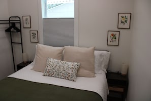 1 chambre, bureau, fer et planche à repasser, Wi-Fi
