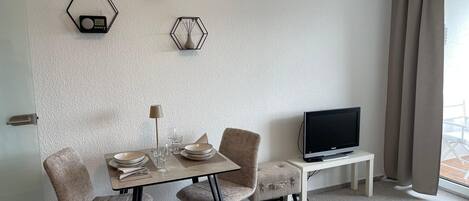 تناول الطعام