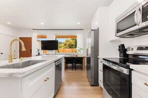 Microwave, oven, stovetop, dishwasher