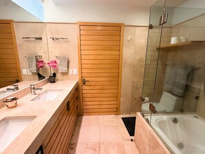 Appartement Deluxe | Salle de bain