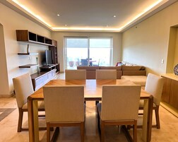 华丽公寓 | 餐厅