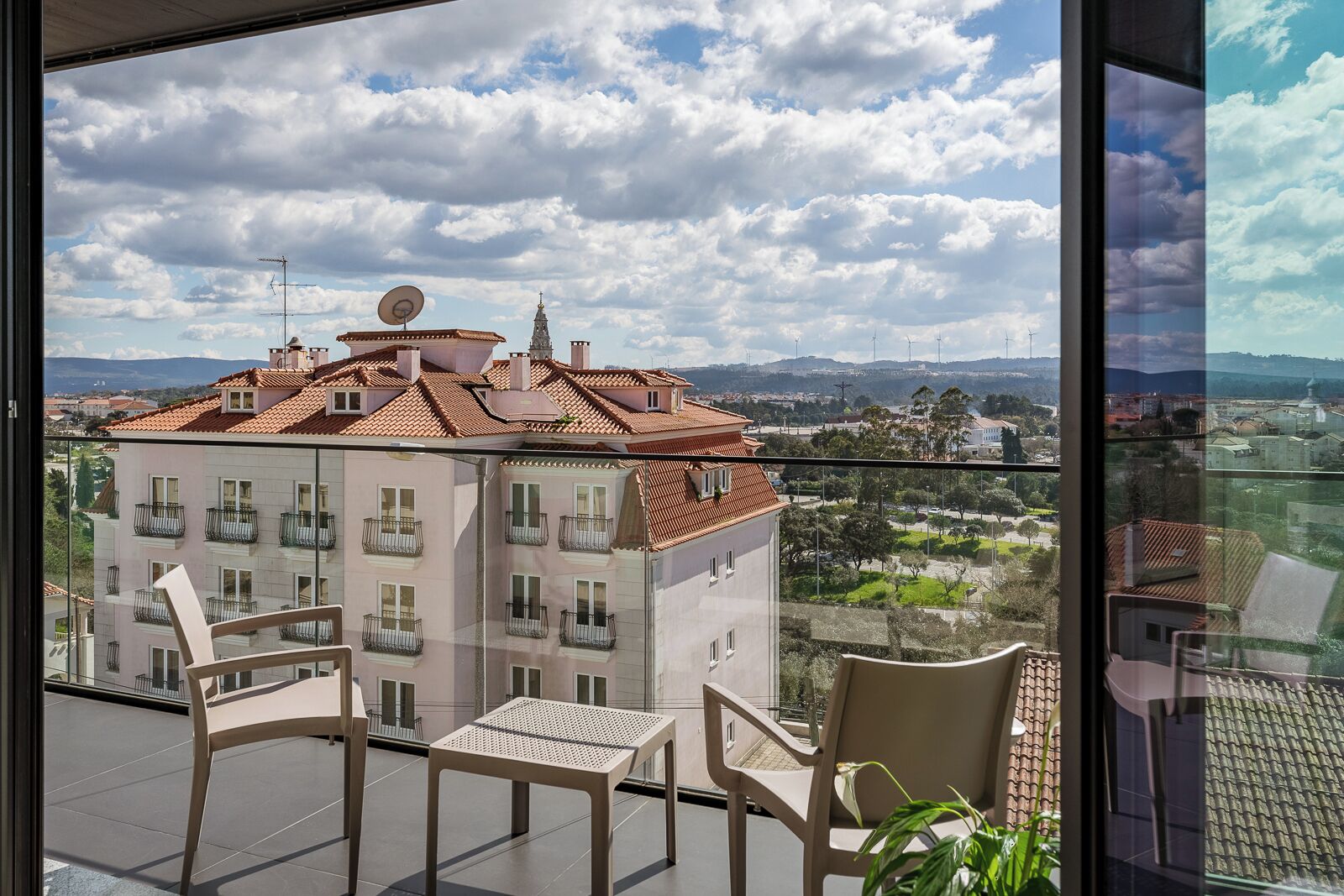 Deluxe Apartment | City view