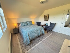 3 bedrooms, iron/ironing board, free WiFi, bed sheets - Secluded blueberry field retreat with sweeping 360 views. (Cherryfield)