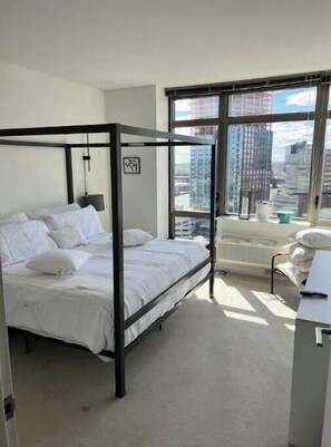 1 habitación, tabla de planchar con plancha, wifi y ropa de cama