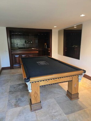 Spielezimmer