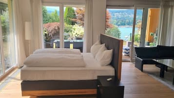 Lyxlägenhet | Bäddmadrasser, värdeförvaringsskåp på rummet och individuell inredning