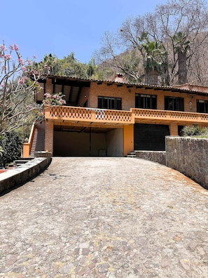 Exterior - ANANA Rancho San Rafael | 3 Bedrooms & Porch (Ajijic)