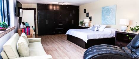 1 bedroom, iron/ironing board, WiFi, bed sheets