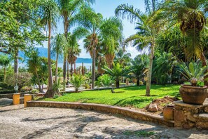 Property grounds - ANANA Rancho San Rafael | Master BD & Lake views (Ajijic)