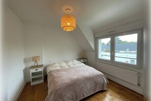 3 bedrooms