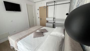 Comfort-Doppel- oder -Zweibettzimmer, Balkon, Strandblick | Schreibtisch, kostenloses WLAN