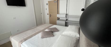 Comfort-Doppel- oder -Zweibettzimmer, Balkon, Strandblick | Schreibtisch, kostenloses WLAN