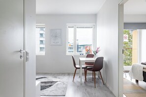 Apartamento superior | Opções para refeição no quarto