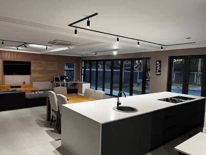 Luxury Penthouse Loft Apartment at La Casa Villa
