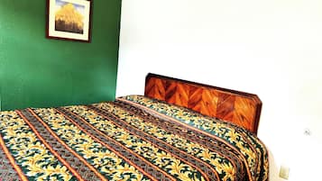 Standard Double Room, 1 King Bed, Smoking | Free WiFi