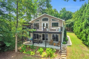 Exterior - Lake Escape Paddle Cove w/ Hot Tub - 6 Bedrooms (Lyman)