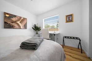 3 quartos, ferros/tábuas de passar roupa, Wi-Fi, roupa de cama
