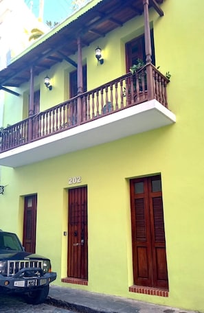 Façana frontal de l'allotjament
