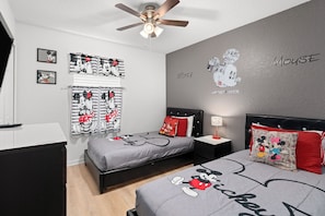4 dormitorios, tabla de planchar con plancha, wifi gratis y ropa de cama